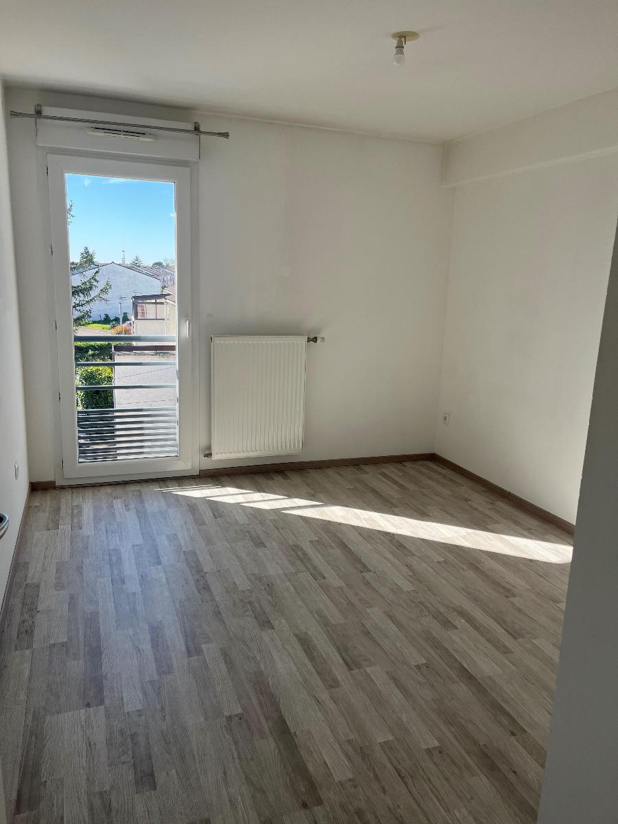 appartement 3 pièces - CHASSIEU