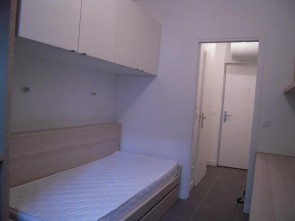 Appartement rénové en Location à Lyon / 1 pièce 12m2